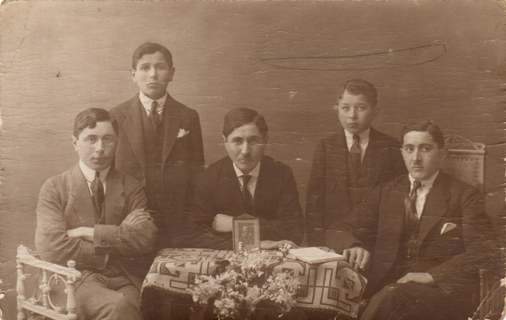 PHOTOGRAPH OF THE MESSER BROTHERS, 1905-1914. PHILIPPE MESSER