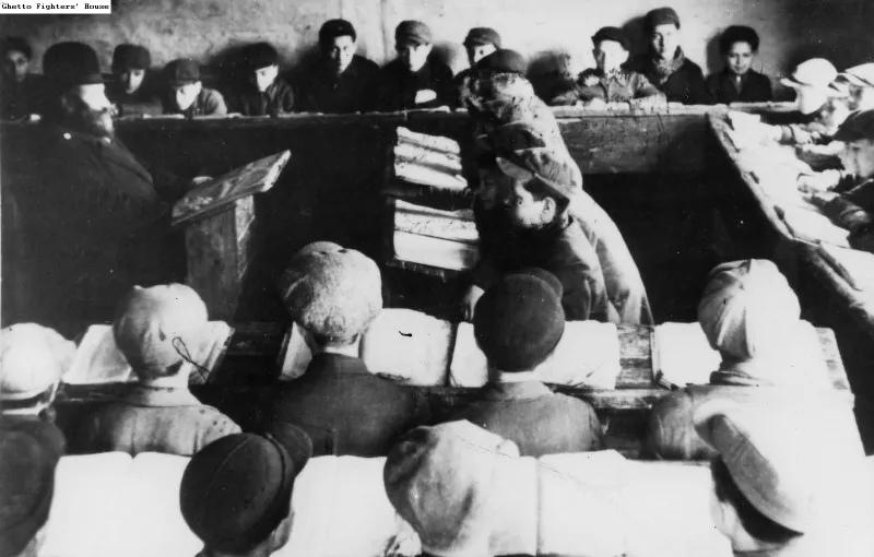 Studies in the Slonim yeshiva 